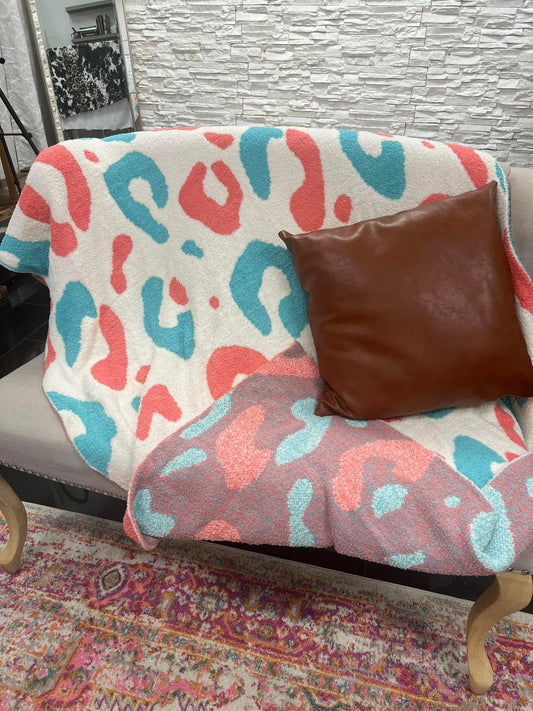 Cheetah Print 50"x50" Plush Blanket